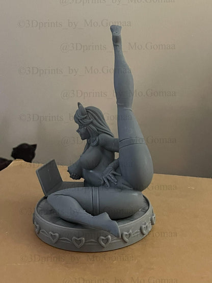 CAMGIRL | 3D Printed | FunArt | Unpainted | NSFW Version | Figurine | Figure | Miniature by Digital Dark Pin-Ups
